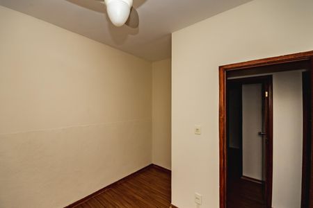Casa à venda com 110m², 5 quartos e 1 vagaQuarto 2