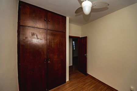 Casa à venda com 110m², 5 quartos e 1 vagaSuíte