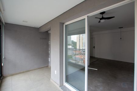 Apartamento à venda com 62m², 2 quartos e 1 vaga Apartamento à venda com 62m², 2 quartos e 1 vagaVaranda da sala