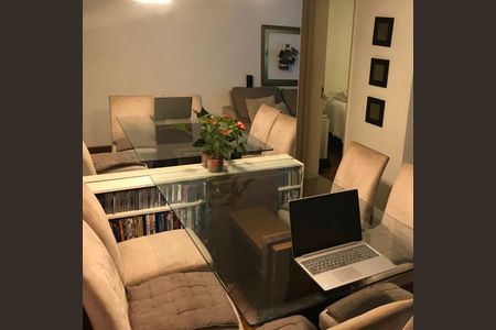 Apartamento à venda com 68m², 2 quartos e 2 vagasSala