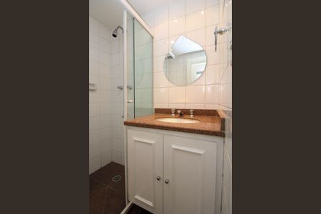Apartamento para alugar com 96m², 3 quartos e 2 vagas Apartamento para alugar com 96m², 3 quartos e 2 vagasBanheiro