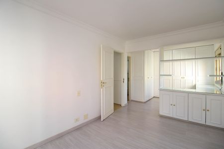 Apartamento para alugar com 96m², 3 quartos e 2 vagas Apartamento para alugar com 96m², 3 quartos e 2 vagasSuíte