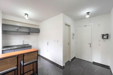 Sala e cozinha de apartamento para alugar com 1 quarto, 24m² em Sé, São Paulo
