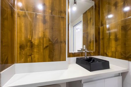 Banheiro de apartamento para alugar com 1 quarto, 24m² em Sé, São Paulo