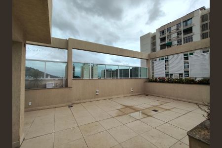 Apartamento à venda com 95m², 3 quartos e 2 vagasÁrea comum - Playground