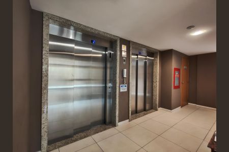 Apartamento à venda com 95m², 3 quartos e 2 vagasFachada e portaria