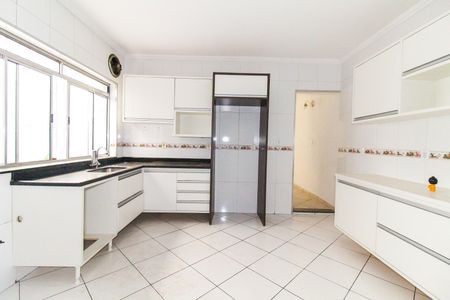 Casa à venda com 120m², 4 quartos e 2 vagas Casa à venda com 120m², 4 quartos e 2 vagasCozinha