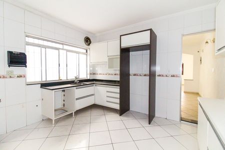Casa à venda com 120m², 4 quartos e 2 vagas Casa à venda com 120m², 4 quartos e 2 vagasCozinha
