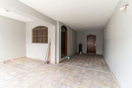 Casa à venda com 120m², 4 quartos e 2 vagas Casa à venda com 120m², 4 quartos e 2 vagasGaragem