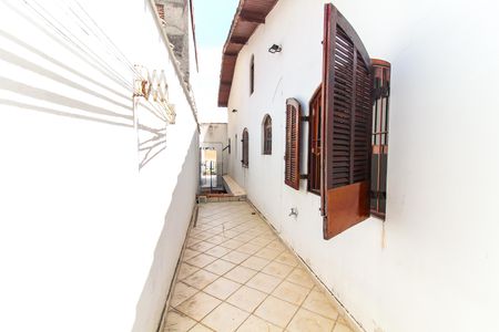 Casa à venda com 120m², 4 quartos e 2 vagas Casa à venda com 120m², 4 quartos e 2 vagasQuintal