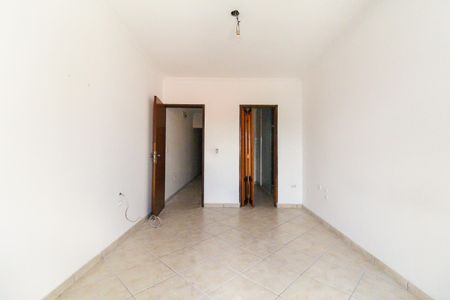 Casa à venda com 120m², 4 quartos e 2 vagas Casa à venda com 120m², 4 quartos e 2 vagasSuíte