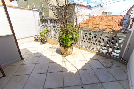 Casa à venda com 120m², 4 quartos e 2 vagas Casa à venda com 120m², 4 quartos e 2 vagasVaranda da Suíte