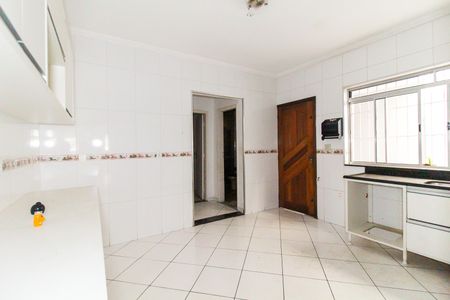 Casa à venda com 120m², 4 quartos e 2 vagas Casa à venda com 120m², 4 quartos e 2 vagasCozinha