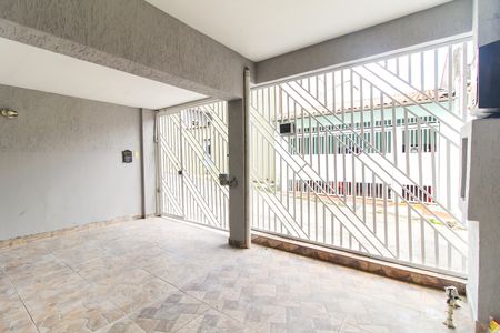 Casa à venda com 120m², 4 quartos e 2 vagas Casa à venda com 120m², 4 quartos e 2 vagasGaragem