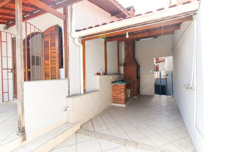 Casa à venda com 120m², 4 quartos e 2 vagas Casa à venda com 120m², 4 quartos e 2 vagasVaranda da Suíte
