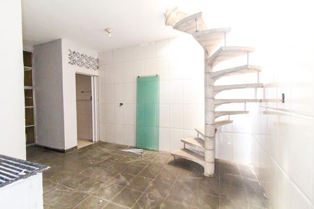 Casa à venda com 120m², 4 quartos e 2 vagas Casa à venda com 120m², 4 quartos e 2 vagasÁrea de Serviço