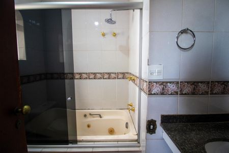 Apartamento para alugar com 183m², 3 quartos e 2 vagas Apartamento para alugar com 183m², 3 quartos e 2 vagasBanheiro da Suíte 2