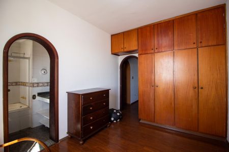 Apartamento para alugar com 183m², 3 quartos e 2 vagas Apartamento para alugar com 183m², 3 quartos e 2 vagasSuite 2
