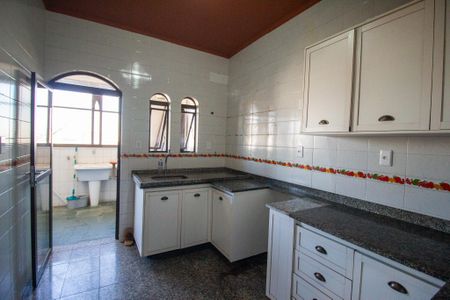 Apartamento para alugar com 183m², 3 quartos e 2 vagas Apartamento para alugar com 183m², 3 quartos e 2 vagasCozinha
