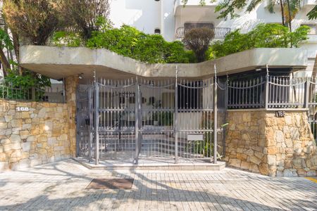 Apartamento à venda com 130m², 3 quartos e 2 vagasFachada