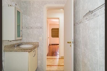 Apartamento à venda com 130m², 3 quartos e 2 vagasBanheiro Social