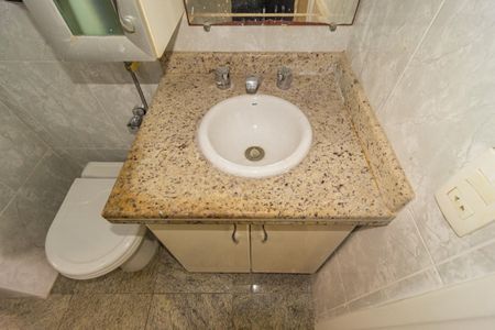 Apartamento à venda com 130m², 3 quartos e 2 vagasBanheiro Social