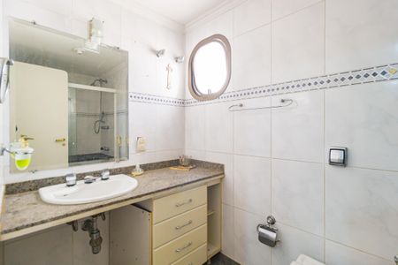 Apartamento à venda com 130m², 3 quartos e 2 vagasBanheiro da Suíte