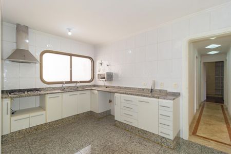 Apartamento à venda com 130m², 3 quartos e 2 vagasCozinha