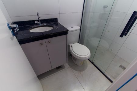 Apartamento à venda com 46m², 2 quartos e sem vaga Apartamento à venda com 46m², 2 quartos e sem vagaBanheiro Social