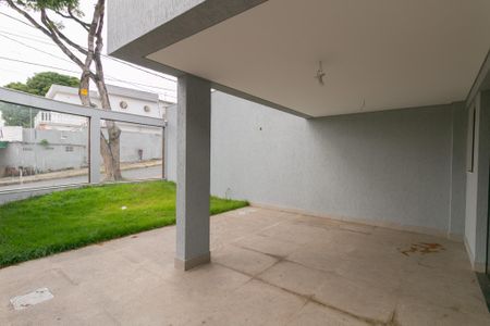 Casa à venda com 183m², 3 quartos e 1 vaga Casa à venda com 183m², 3 quartos e 1 vagaÁrea comum