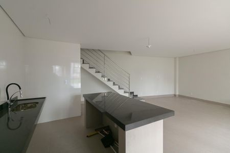 Casa à venda com 183m², 3 quartos e 1 vaga Casa à venda com 183m², 3 quartos e 1 vagaSala/cozinha