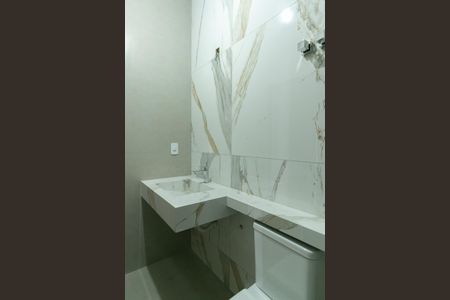 Casa à venda com 183m², 3 quartos e 1 vaga Casa à venda com 183m², 3 quartos e 1 vagaBanheiro social