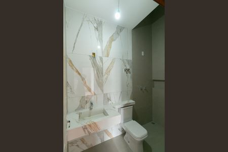 Casa à venda com 183m², 3 quartos e 1 vaga Casa à venda com 183m², 3 quartos e 1 vagaBanheiro da Suíte 2