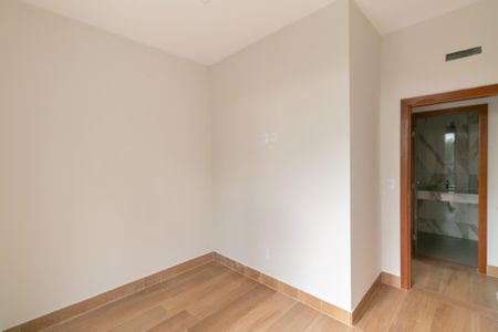 Casa à venda com 183m², 3 quartos e 1 vaga Casa à venda com 183m², 3 quartos e 1 vagaSuíte