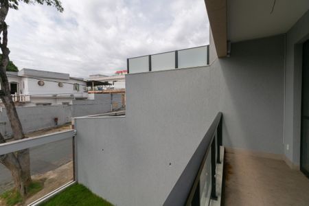 Casa à venda com 183m², 3 quartos e 1 vaga Casa à venda com 183m², 3 quartos e 1 vagaVaranda da Suíte 2