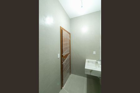 Casa à venda com 183m², 3 quartos e 1 vaga Casa à venda com 183m², 3 quartos e 1 vagaBanheiro social
