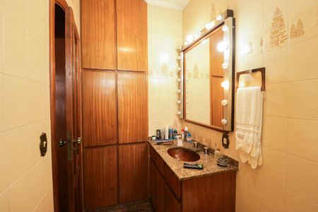 Casa à venda com 470m², 2 quartos e 7 vagasBanheiro 1