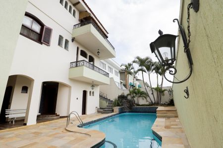 Casa à venda com 470m², 2 quartos e 7 vagasPiscina
