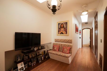 Casa à venda com 470m², 2 quartos e 7 vagasHall dos Quartos