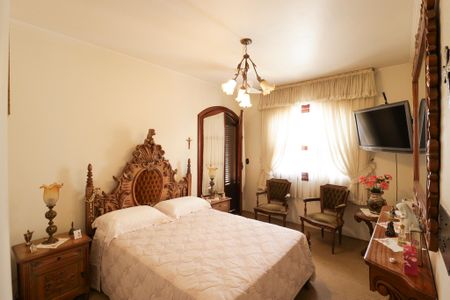 Casa à venda com 470m², 2 quartos e 7 vagasSuíte 2