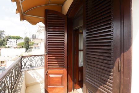 Casa à venda com 470m², 2 quartos e 7 vagasVaranda da Suíte 2