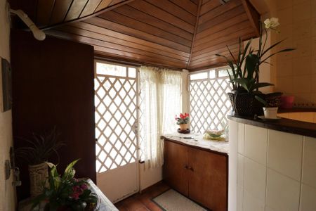 Casa à venda com 470m², 2 quartos e 7 vagasÁrea de Serviço