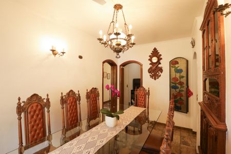 Casa à venda com 470m², 2 quartos e 7 vagasCopa