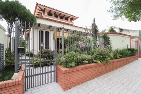 Casa à venda com 470m², 2 quartos e 7 vagasFachada