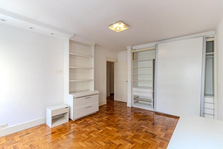 Apartamento à venda com 300m², 4 quartos e 3 vagas Apartamento à venda com 300m², 4 quartos e 3 vagasQuarto 1