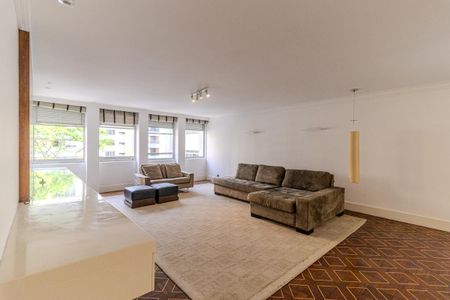 Apartamento à venda com 300m², 4 quartos e 3 vagas Apartamento à venda com 300m², 4 quartos e 3 vagasSala