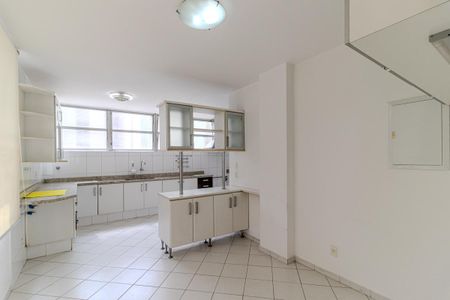 Apartamento à venda com 300m², 4 quartos e 3 vagas Apartamento à venda com 300m², 4 quartos e 3 vagasCozinha