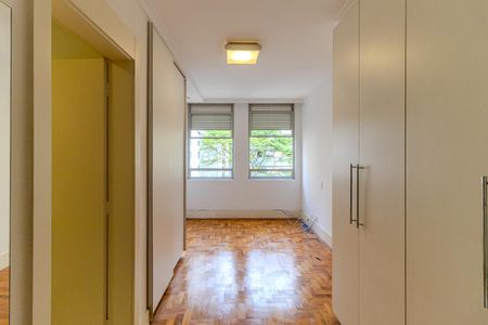 Apartamento à venda com 300m², 4 quartos e 3 vagas Apartamento à venda com 300m², 4 quartos e 3 vagasSuíte 1