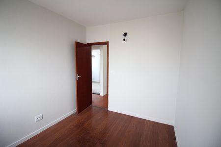 Apartamento à venda com 57m², 2 quartos e 1 vagaQuarto 2