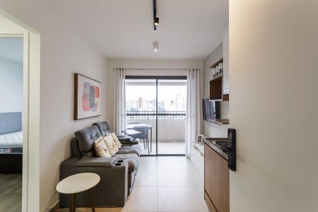 Sala/Cozinha de apartamento para alugar com 1 quarto, 31m² em Moema, São Paulo